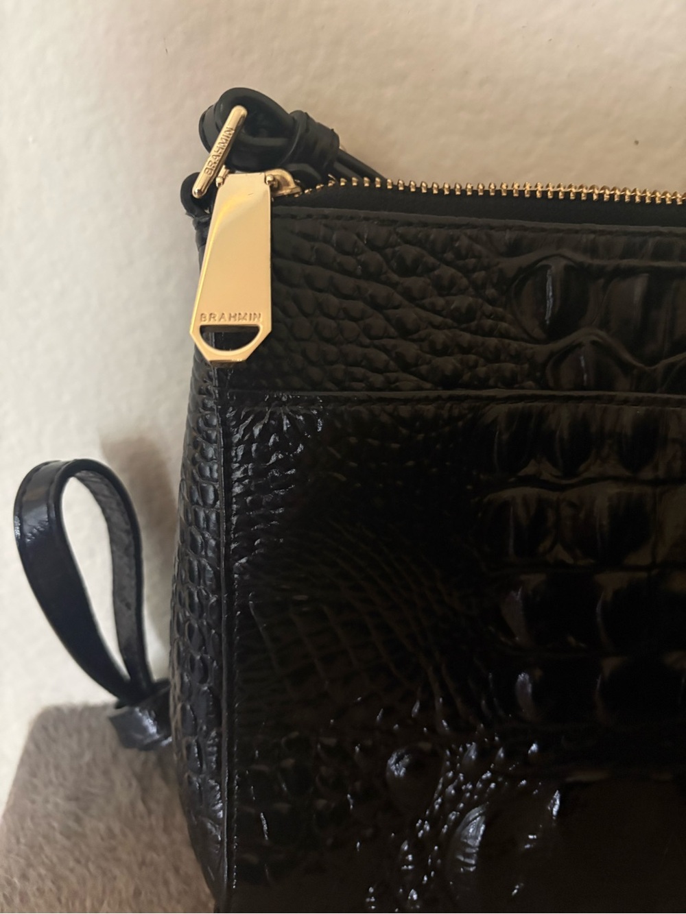 Brahmin Black Croc-Embossed Leather Crossbody with Gold Hardware - Picture 4 of 5